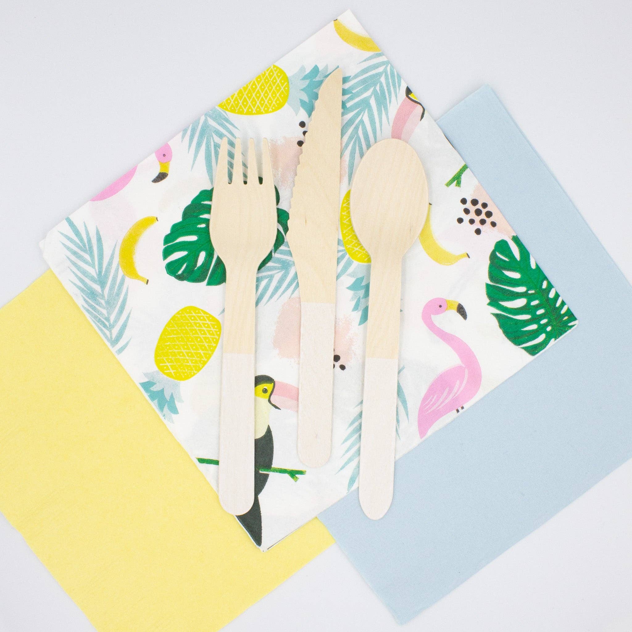 Ellie's Party Supply – wholesale Blandat bestickset – Vita engångsbestick i trä – Sked, gaffel, kniv (set om 24)4