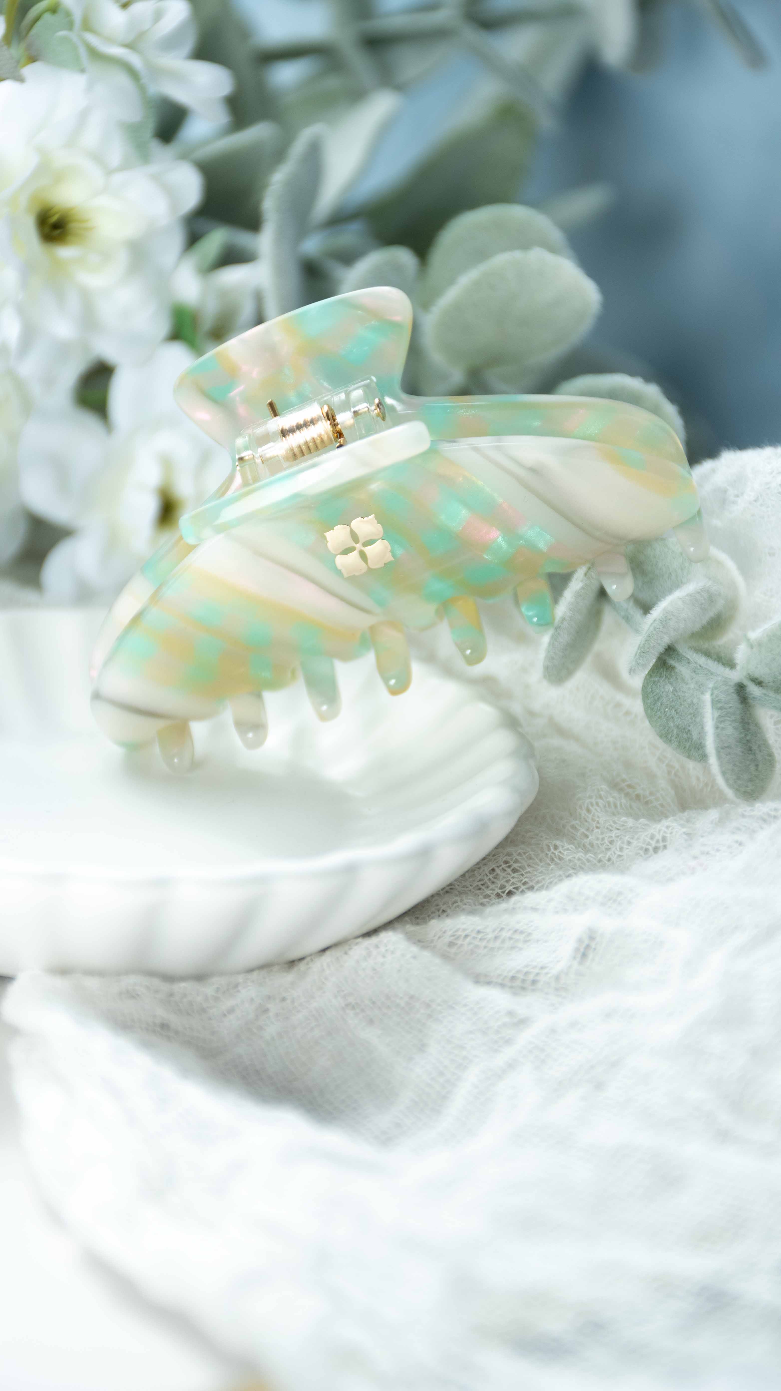 Fenna&Fei - Wholesale Hair Clip - Women's - Glamour Grip Mini Claw in Desert Opal | White Green Iridescent | Italian Acetate Tortoise Shell Small Hair Clip3