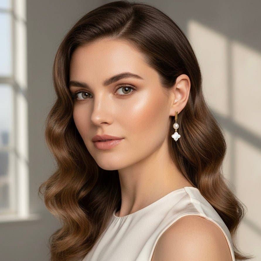 DUESTELLE ITALIA - Wholesale Dangle Earrings - Fleur de Pearl Earrings - White Four-Leaf Clover Earrings2