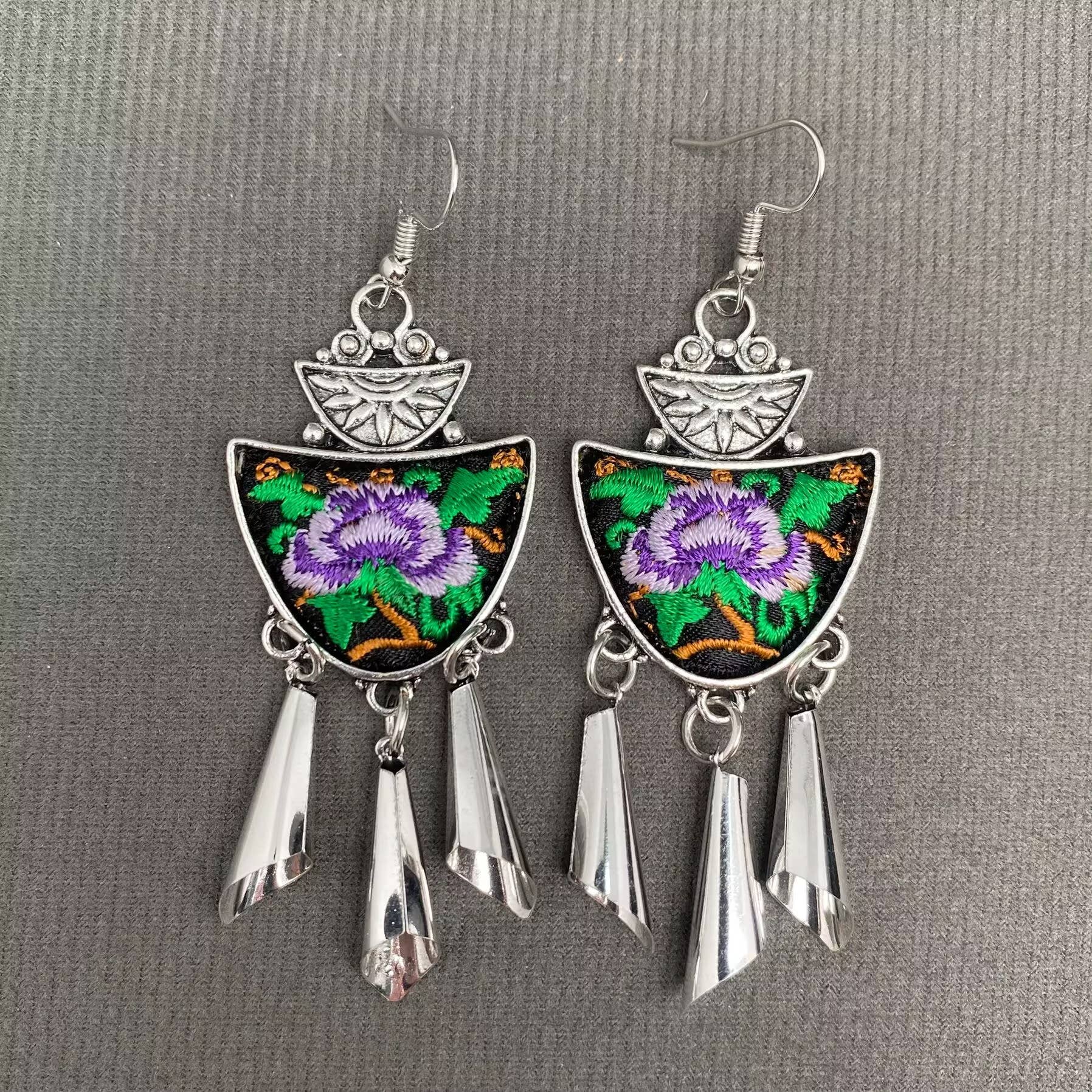 Mio Queena – wholesale Dangle earrings – Multi-style Vintage Woven Flower Pattern Ethnic Style Earrings44