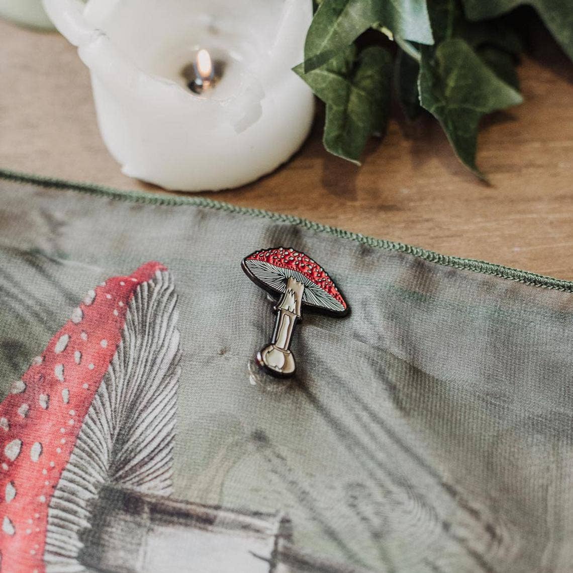 Costurero Real - Wholesale Lapel Pin/Button - Enamel Pin Mushroom Amanita muscaria cottagecore gift3