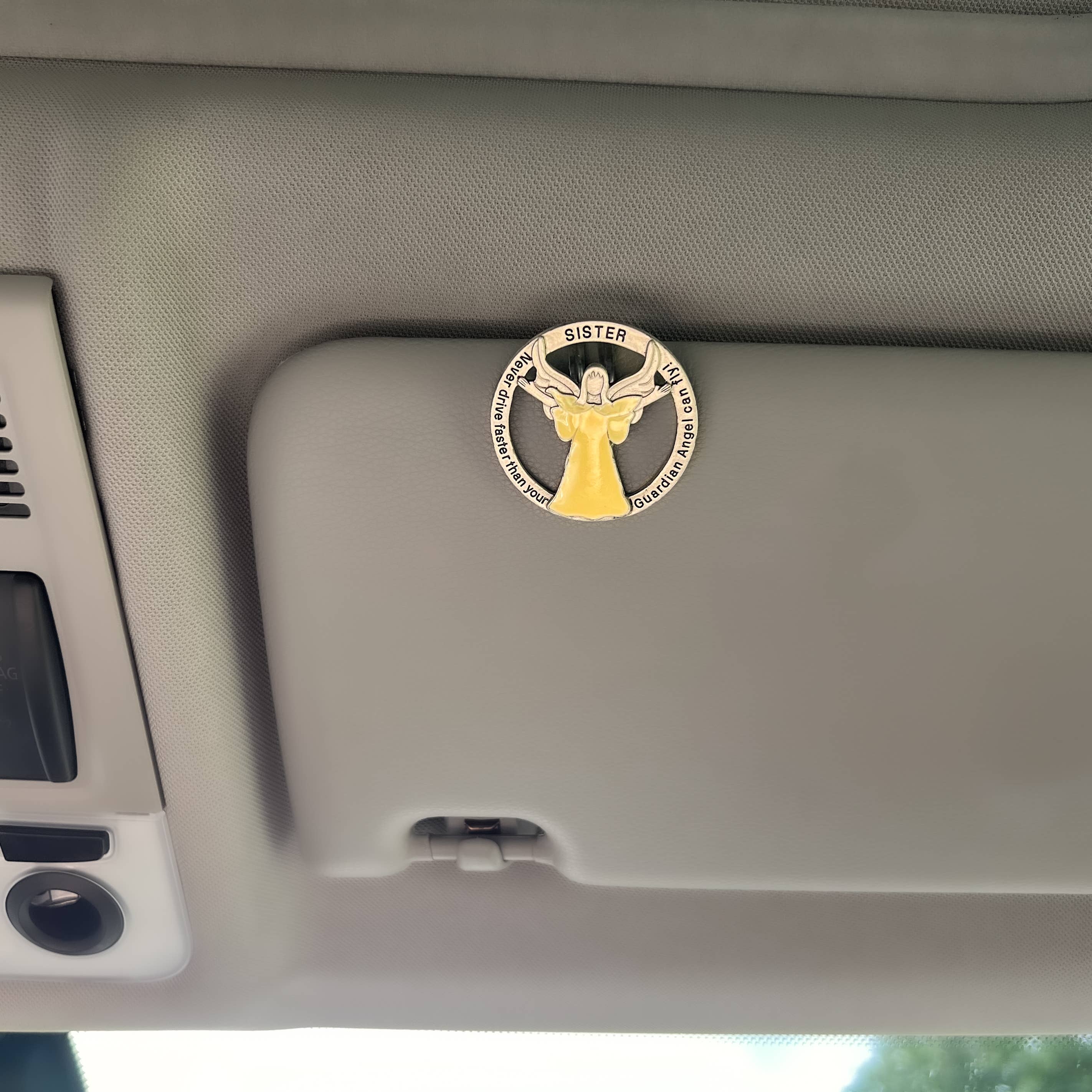 Abbey + CA Gift - Vente Breloque décorative pour voiture – unisexe - Clip de visière qui brille13