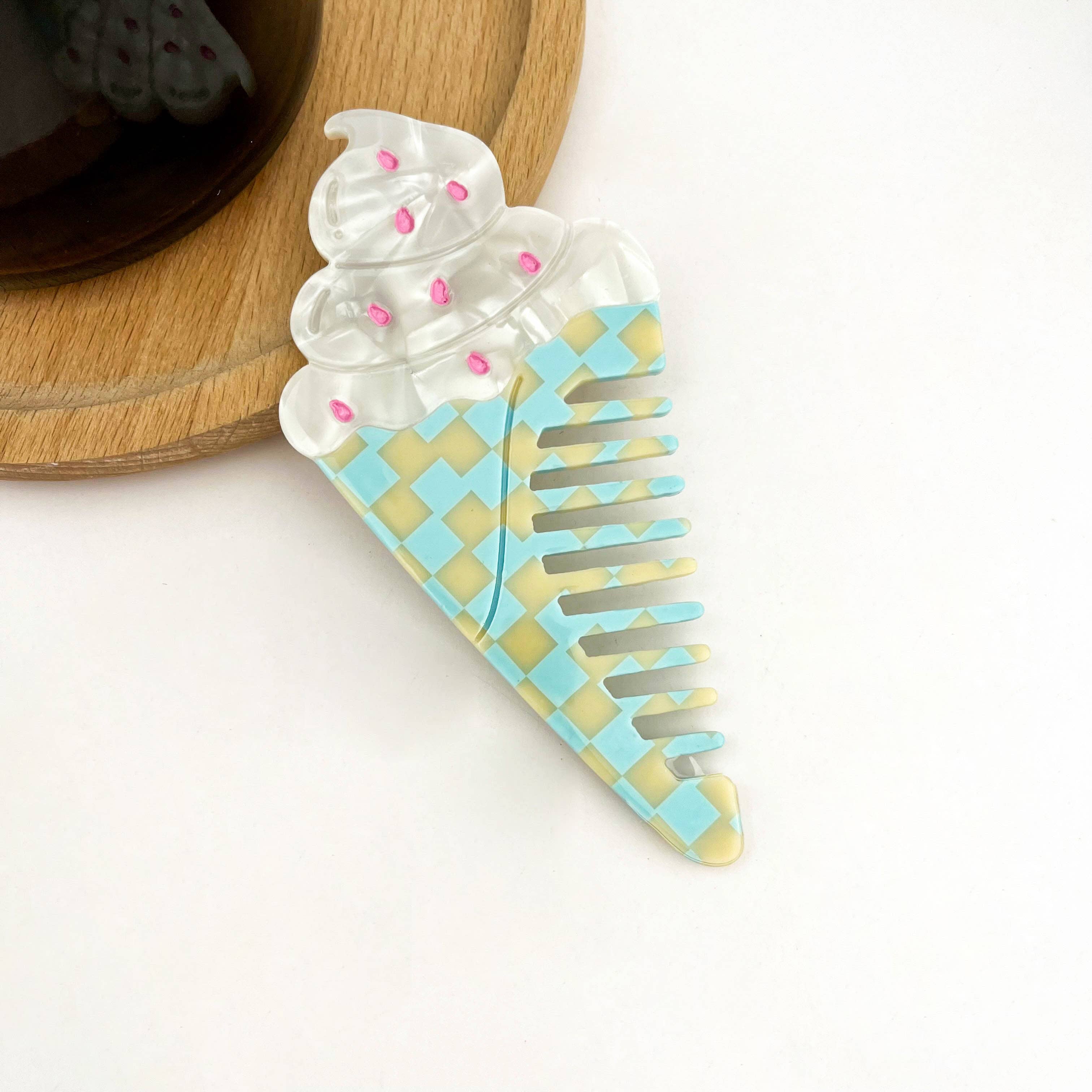 TheDivaSoap - Wholesale Hair Brush/Comb - Fruit & Animal Hair Comb, Creative Thin Comb11