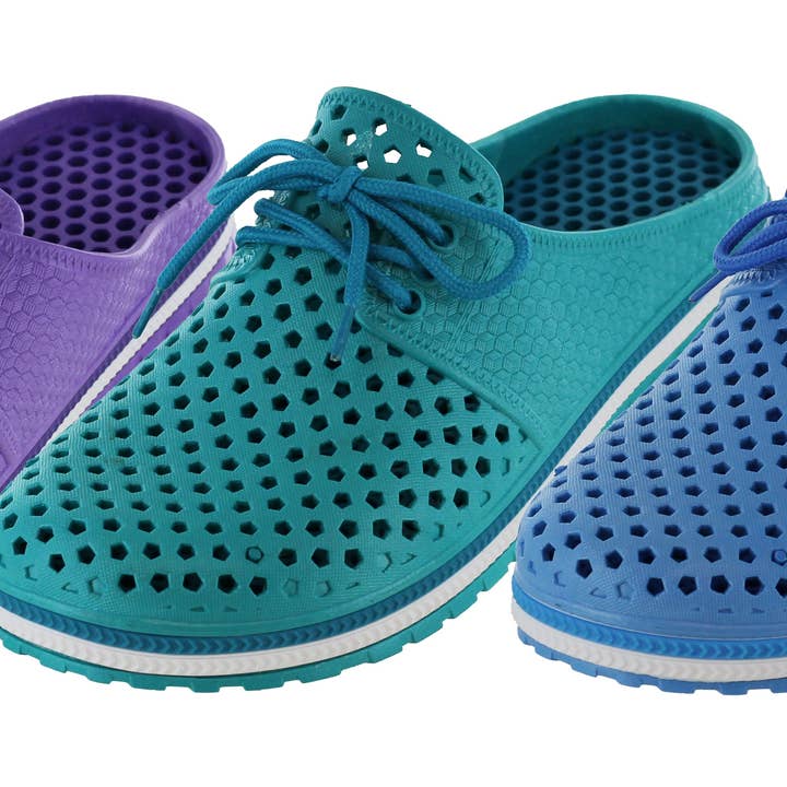 #8006G Girls Air Walk Clogs, Solids for wholesale by Cromer Mfg. Co.