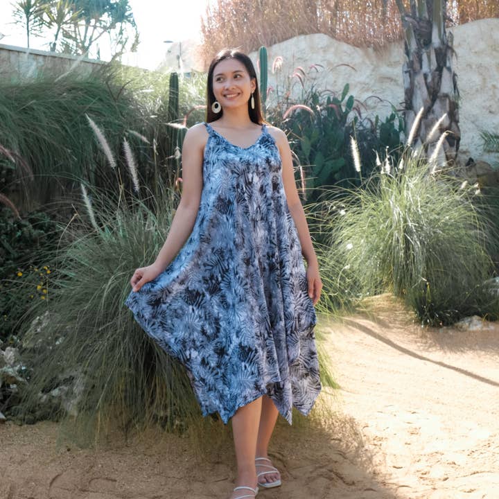 Robe Mouchoir Imprimé Fougère - Gris - SOLDES pour la vente par Suzie Blue Canada