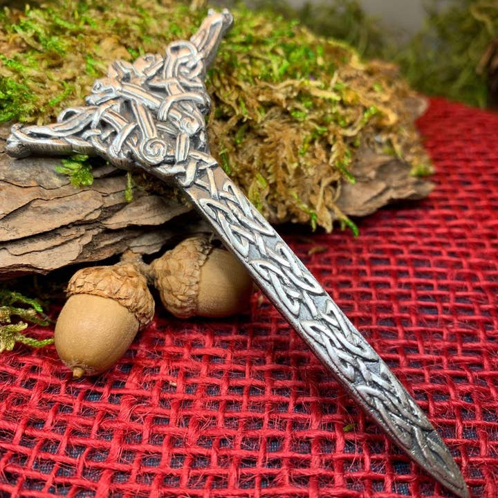 Dancing Dragons Kilt Pin for wholesale by Celtic Crystal Designs Jewelry & Gifts