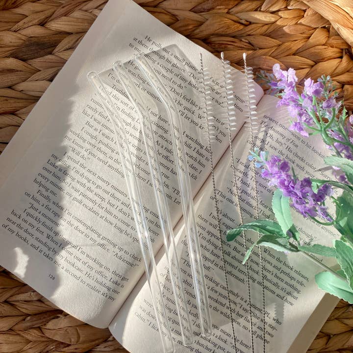 Klar Bøjet Glas Sugerør – 8” med Rensebørste for engroshandel hos Emilee on Crafts