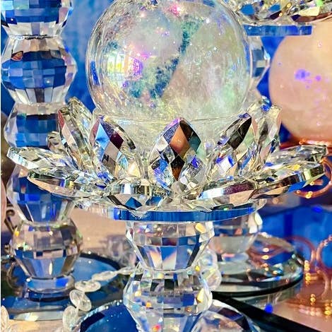 Portavelas de cristal con espejo tallado en forma de flor de loto sobre base para venta al por mayor de Desarwen