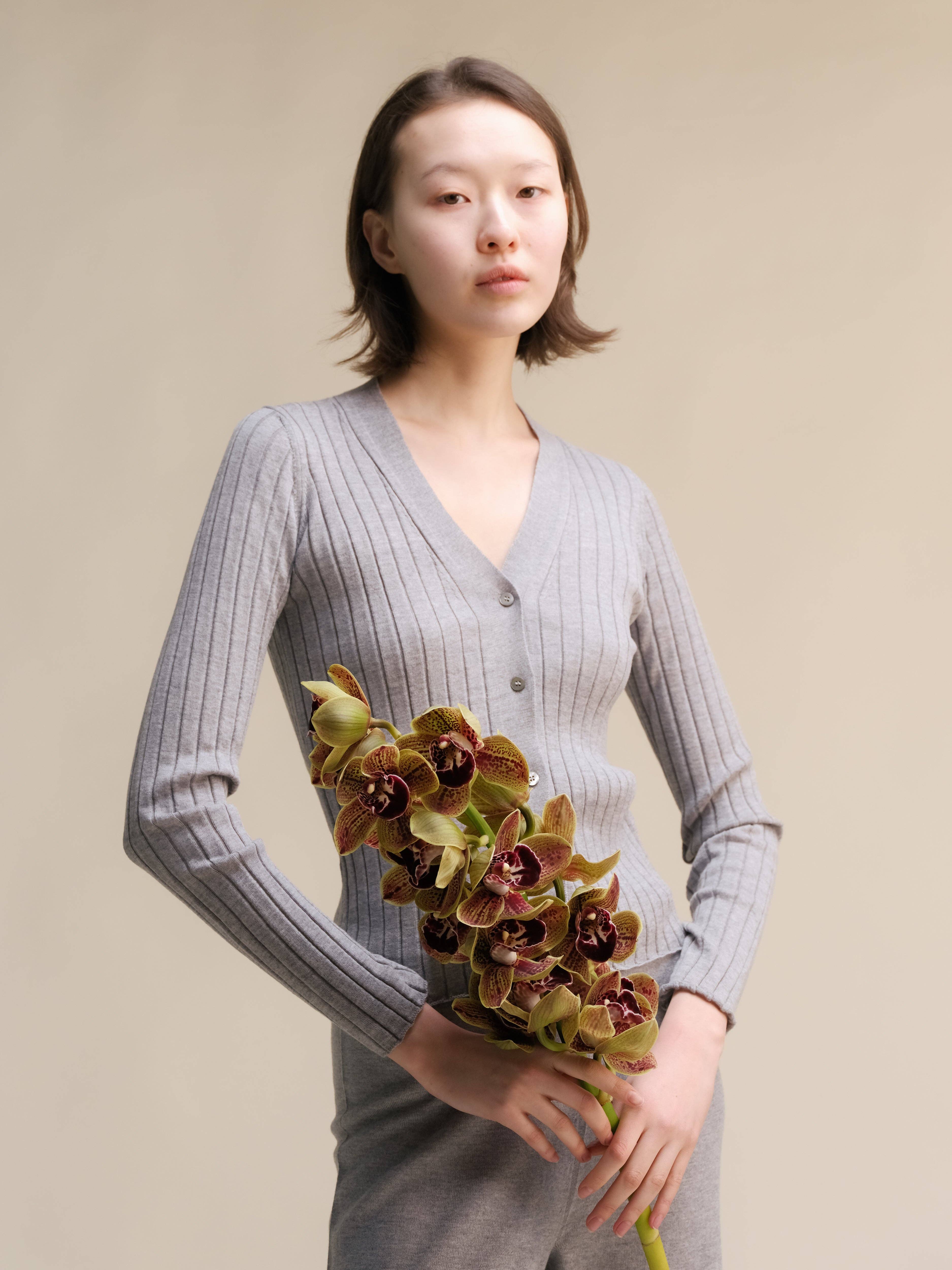 Lèmme - Wholesale Cardigan - Women's - Extra Fine Merino Wool V Neck Cardigan6