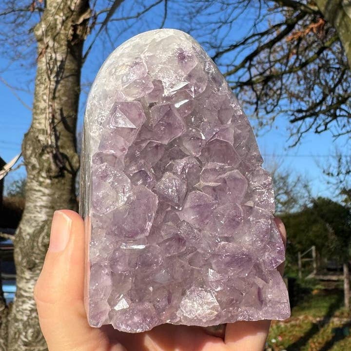 Elf Kendal Hippies - Wholesale Spiritual Stone/Crystal - Amethyst cut base 762g called Zachary wobbly base geode 4