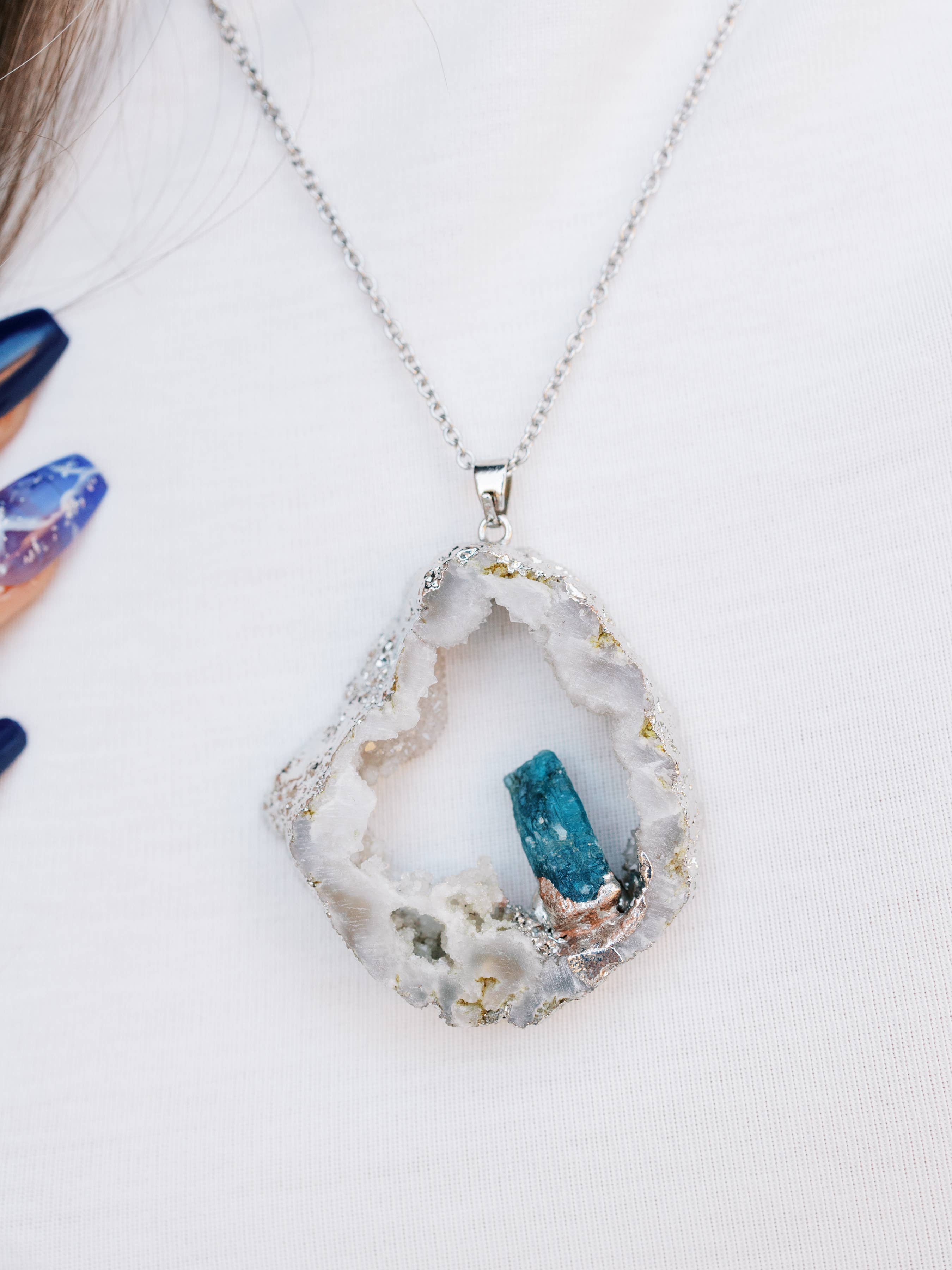 WonderLight Jewelry – wholesale Pendant/charm necklace – Silver Druzy Geode Necklace - Affirmation Jewelry3