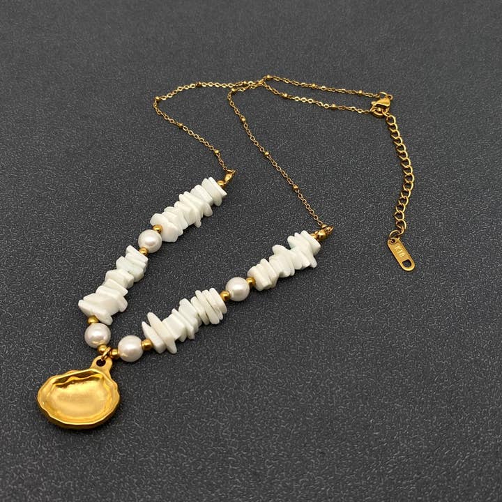 Mio Queena - Wholesale Halskettinghanger - 18K vergulde ketting met schelphanger - Zomerse sieraden van Mio Queena2