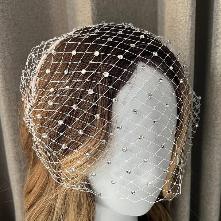 FanakoStudioNYC – Engroshandel Slør - Dame – Bryllups-slør med pandebånd, hvid fuglebure-slør med kunstige diamanter, sort slør0