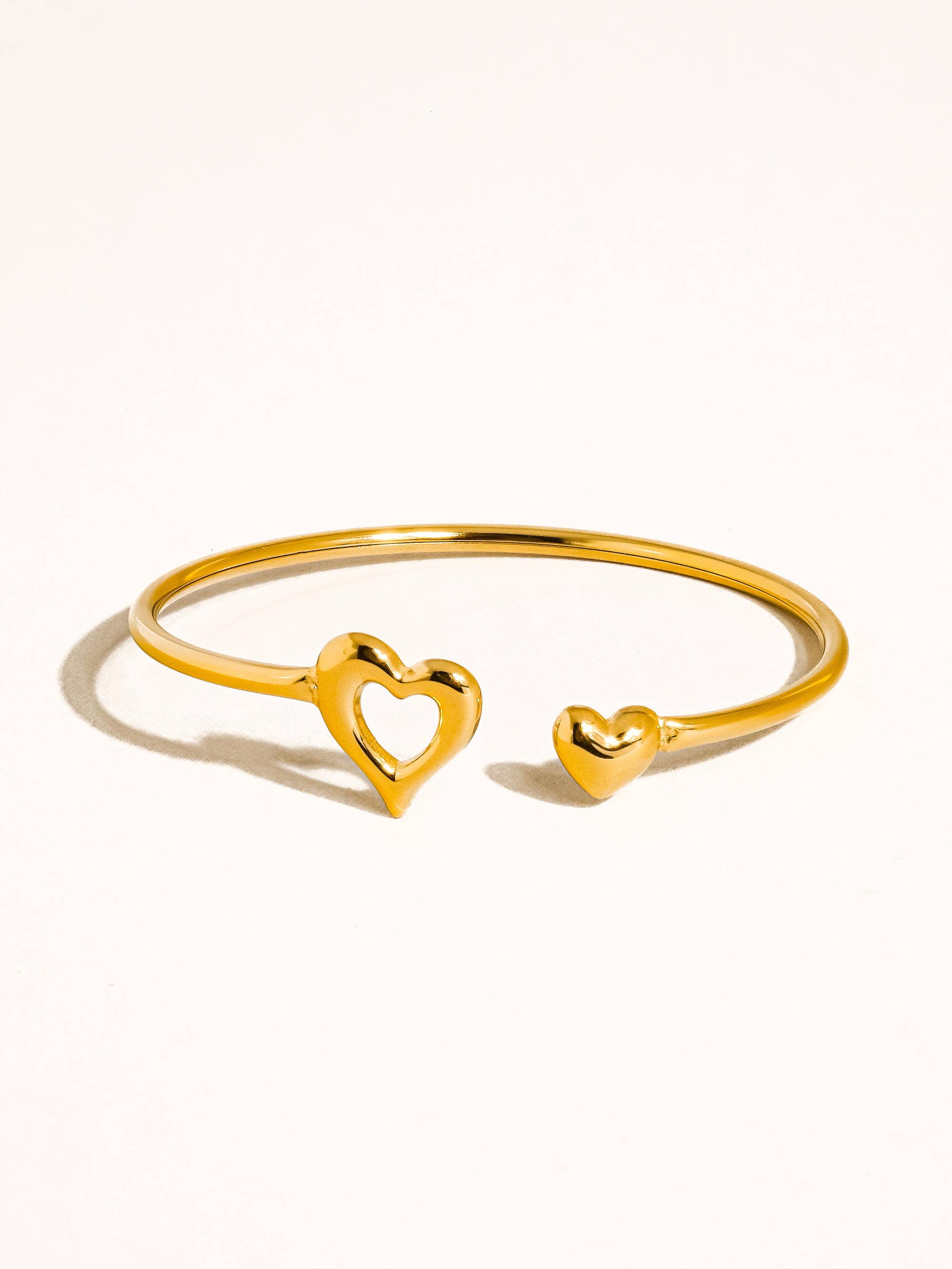 Helen 18K Gold Non-Tarnish Heart Bangle for wholesale on Faire1