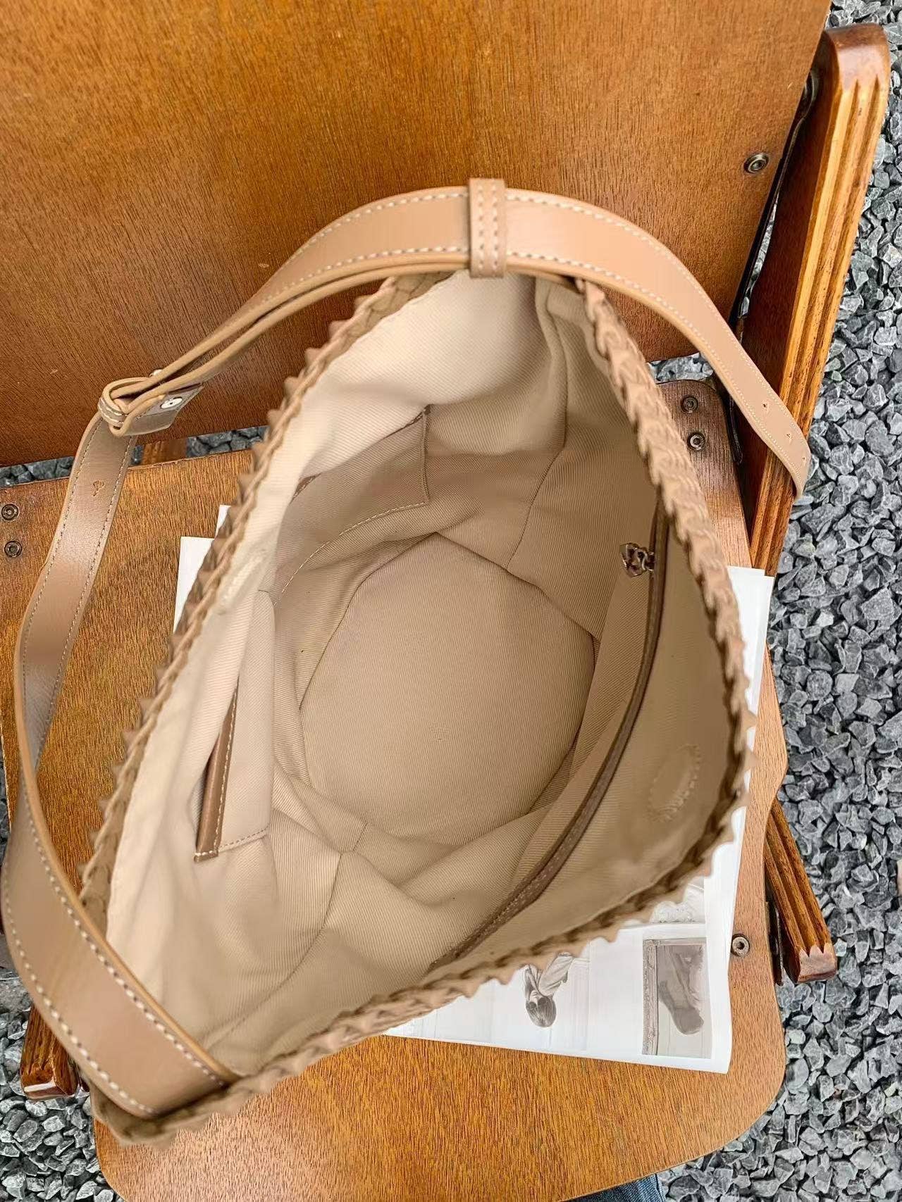 Sook Stainable - Vendita all'ingrosso Tracolla - Donna - Borsa a tracolla intrecciata a secchiello in pelle13