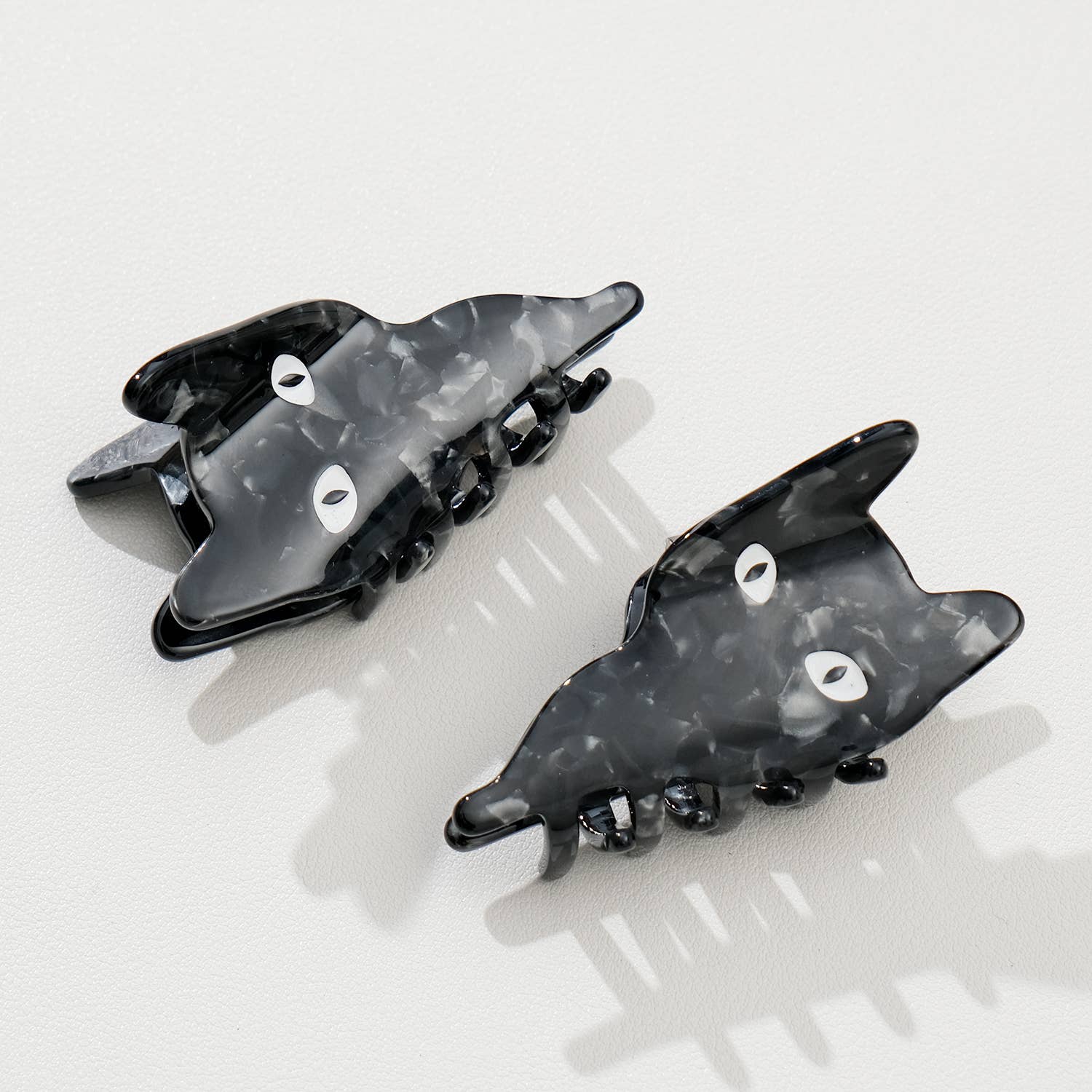 Adorro - Wholesale Hair Clip - Women's - Peek a Boo Black Cat Claw Clip 2