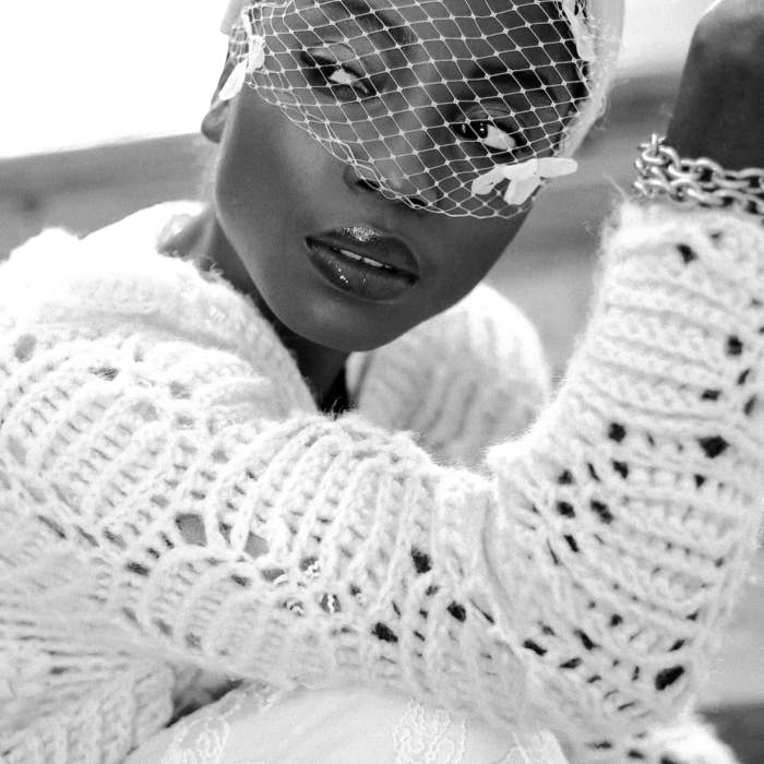 S U Z A N N E ceremony - Wholesale Fascinator Hat - Women's - Flor veil from the collaboration with Rosa Cadaques1