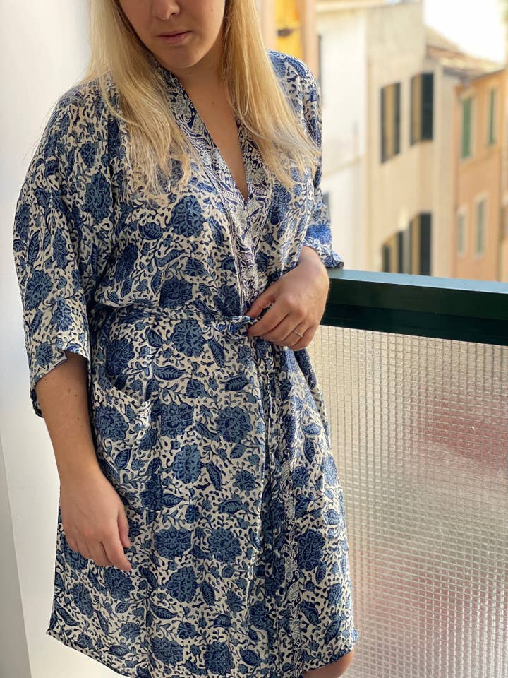 Robe / Kimono 100% Silk Dark Blue for wholesale by Adhem boutique