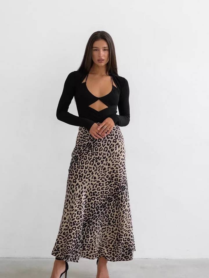 NINEXIS - Wholesale Skirt - Women's - CWBLS00717_LEOPARD PRINT SATIN HIGH WAIST MAXI SKIRT6