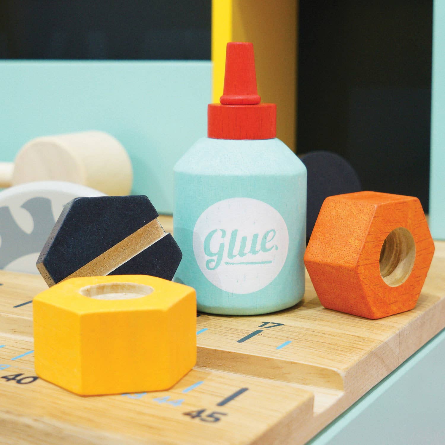 Le Toy Van – Großhandel Spielzeugset – Kinder – Werkzeugkasten TV476 / Tool Box & Wooden Tools12