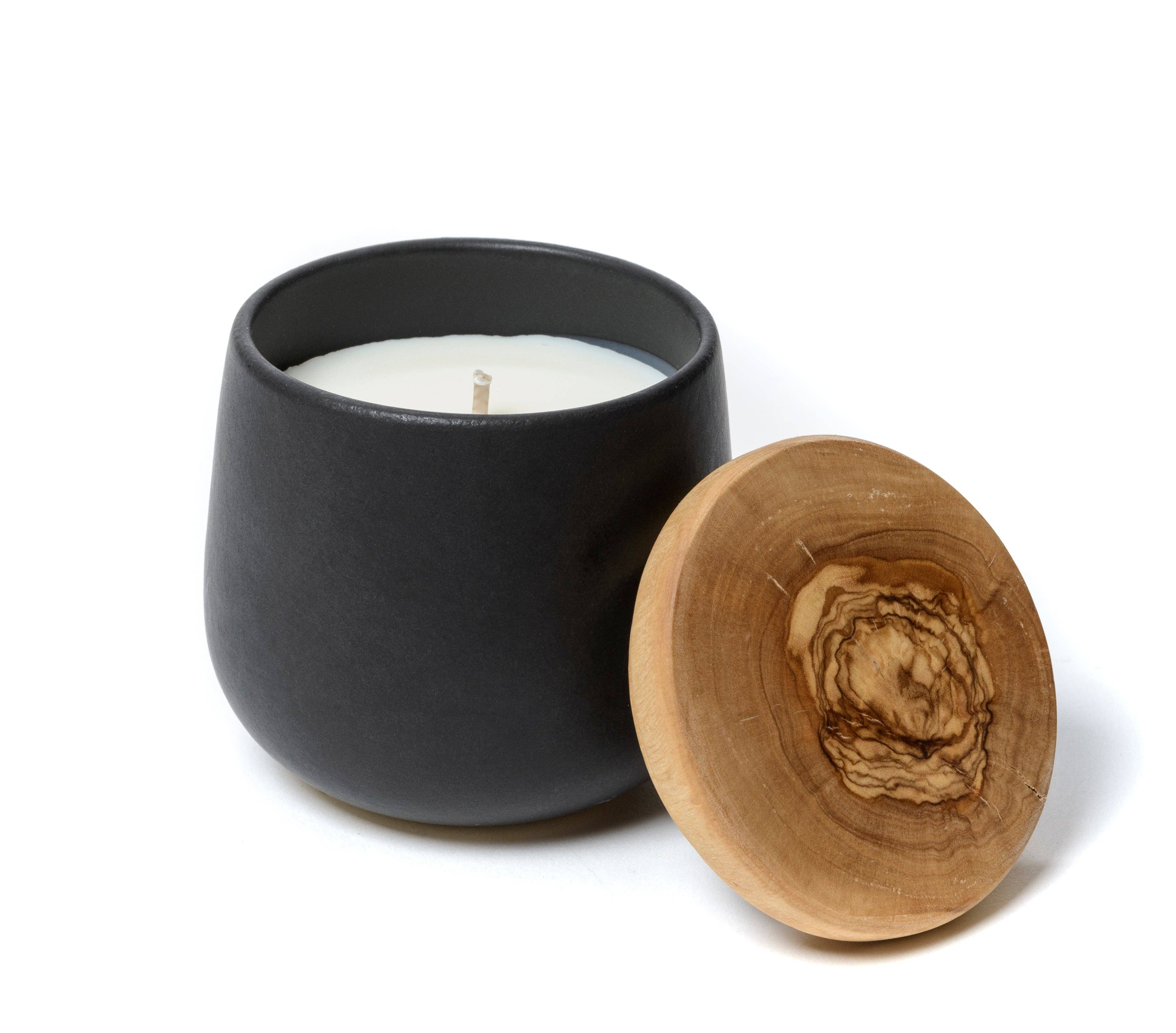 Les Choses Simples – wholesale Jar/filled candle – Ceramic Candle Black Mat - Senteur des Beaux Jours