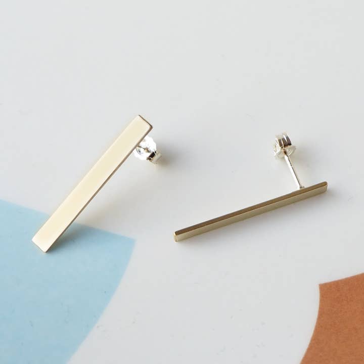 Brincos de pino em queda linear, tom dourado, Parallel Studs por atacado de Custom Made