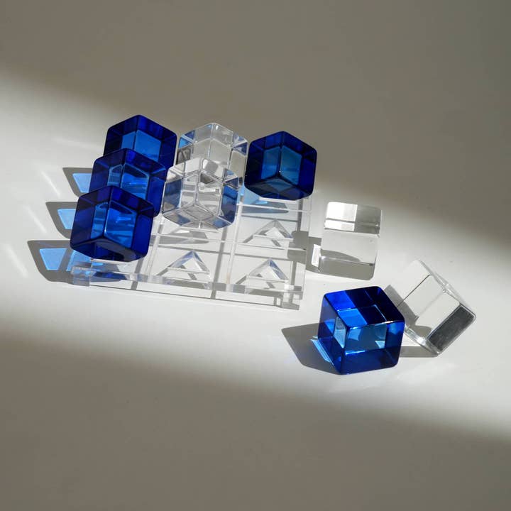 TrenDec - Wholesale Decorative tabletop object - Tik Tack Toe | Acrylic Blue & White Tik Tack Toe Game Set1