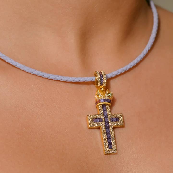 PHOEBE´S - Wholesale Pendant/Charm Necklace - Collar de Cuero con Cruz Grabada con Circonita2