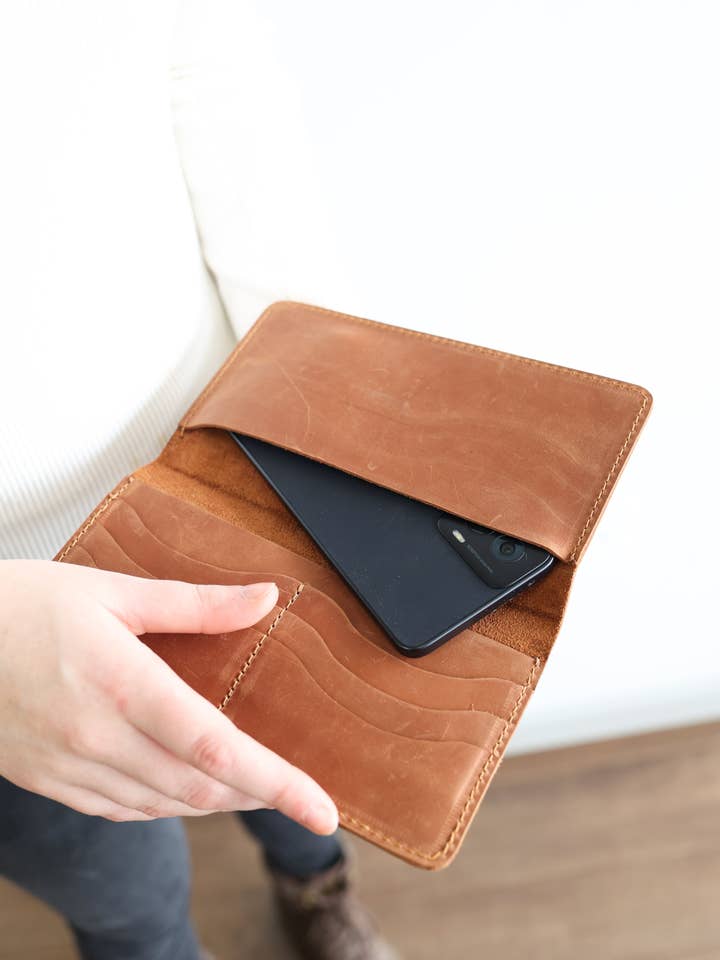 Telefonpungen for engroshandel hos Jubilee Trading Co. | Ethical Trade Decor + Accessories