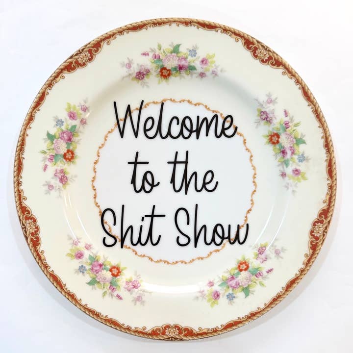 Assiettes Vintage à Jurons - "Bienvenue au Spectacle de Merde" pour la vente par Un Peche Mignon