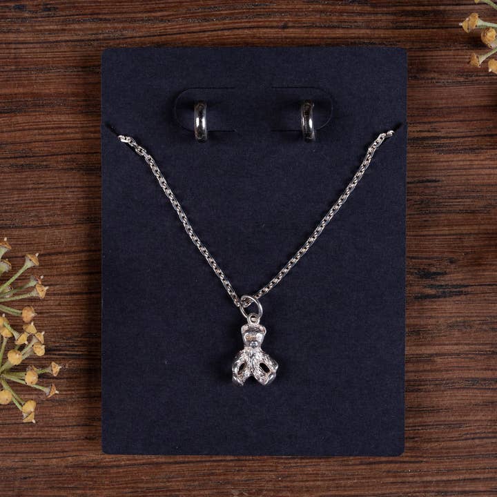 Sort halskæde & Hoop Øreringe Display kort 10 cm x 7,5 cm/c. 4 „x 3" inches for engroshandel hos Fernery Designs