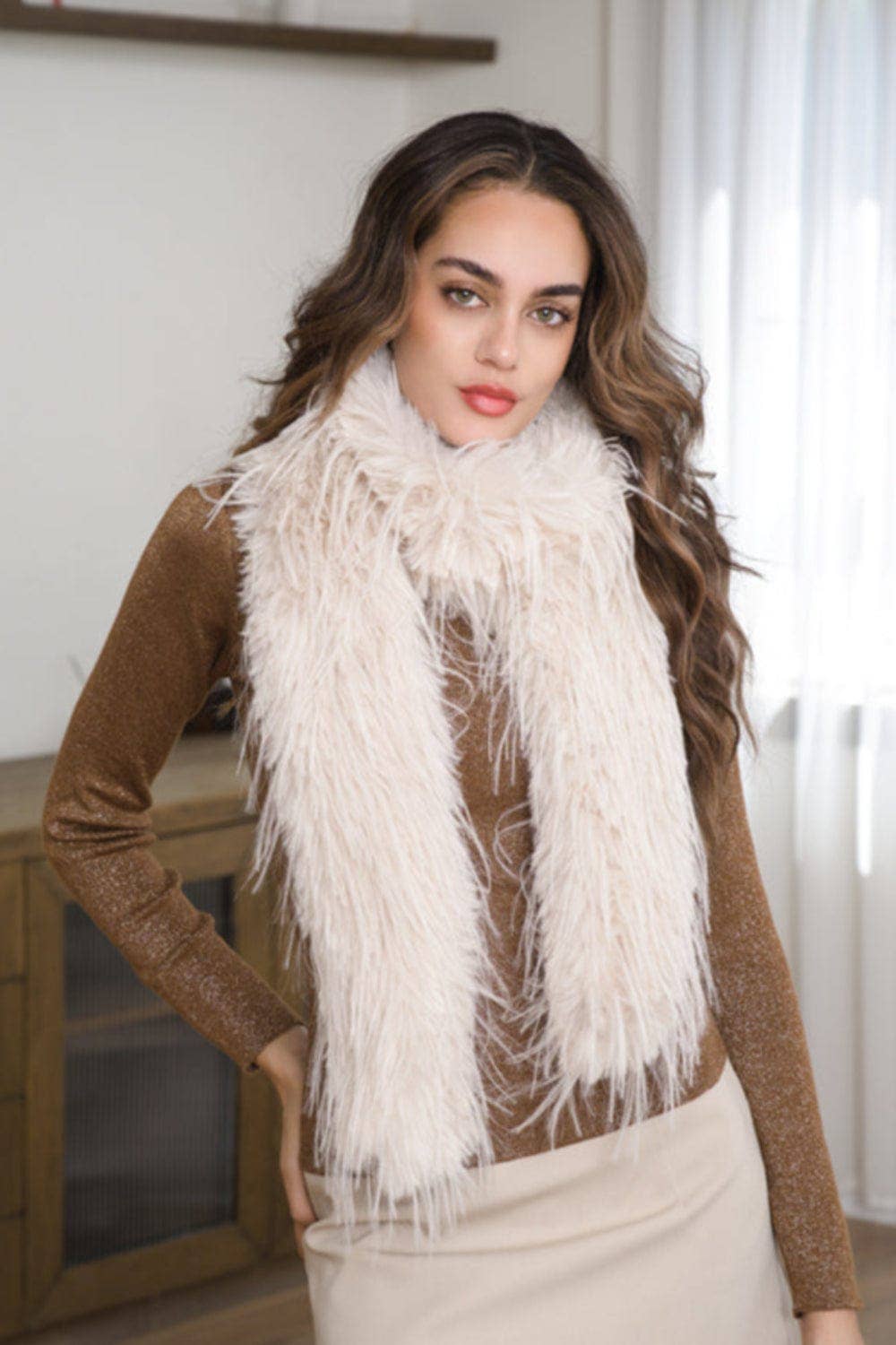 MiMi Wholesale - Wholesale Scarf - Women's - S5122 Lana Feathered Fur Shaggy Scarf Stole2