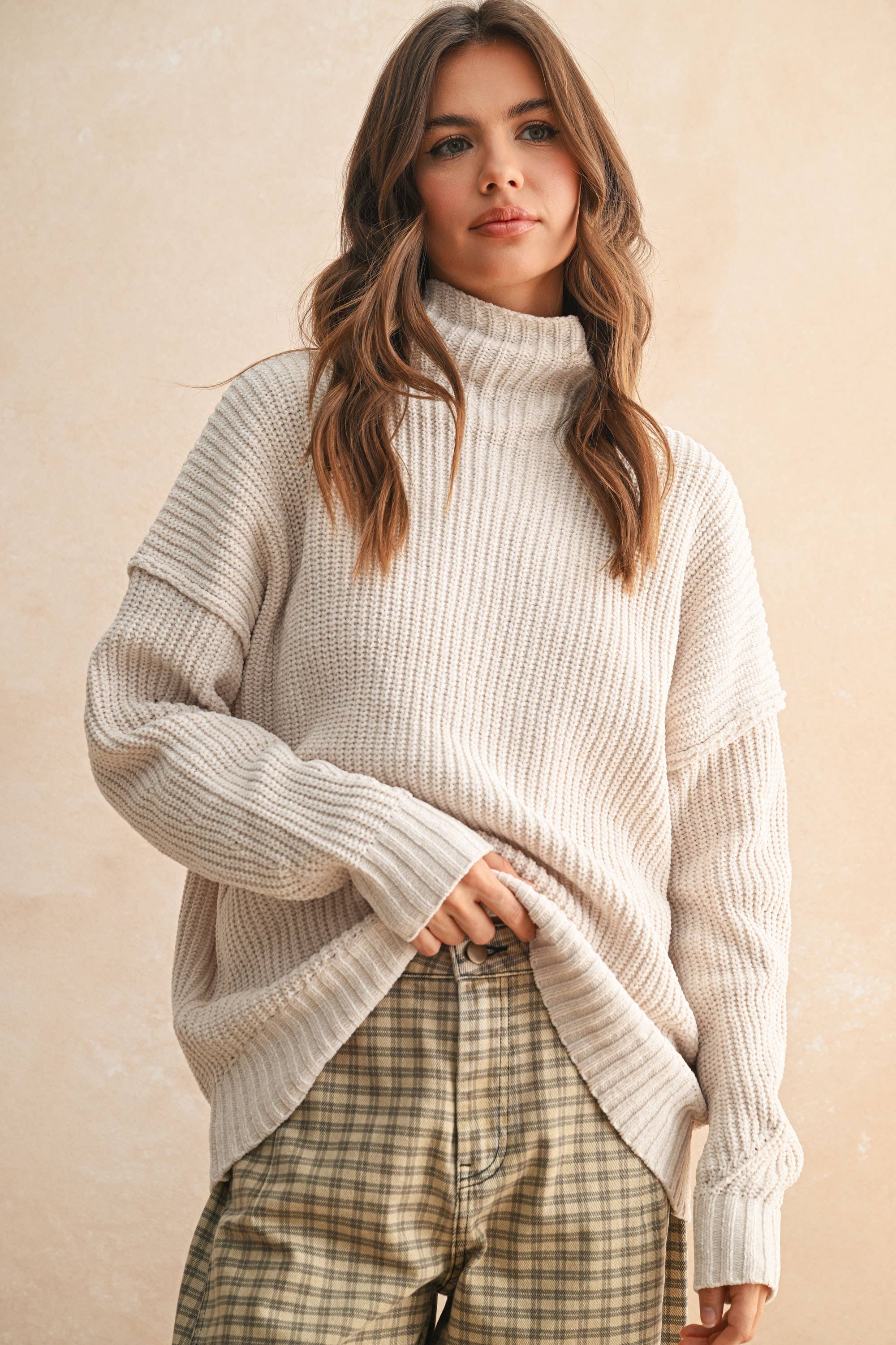 KOFFIEMELK T1467   CHENILLE HOOGHALS TRUI TOP voor groothandel op Faire4