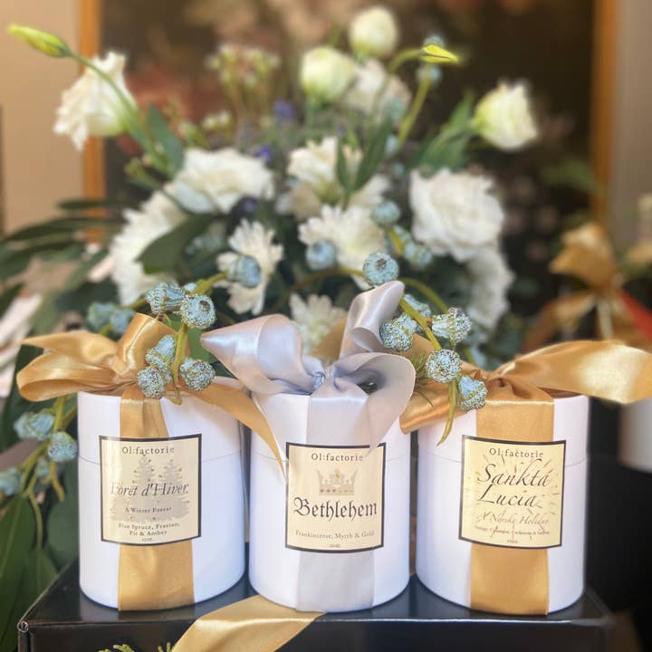 Coffret Collection de Fêtes pour la vente par Olfactorie Candles + Apothecary