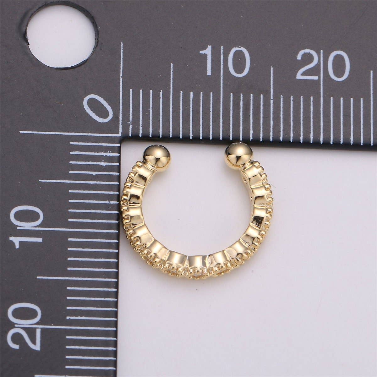 Aim Eternal - Vendita all'ingrosso Orecchini ear cuff/ear wrap - Orecchino senza piercing in oro, orecchino cz, polsino delicato, orecchino in oro, gioielleria minimalista, polsino a conchiglia, bracciale cartilagineo K-1103