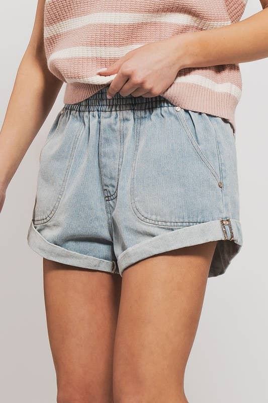 Urban Daizy - Wholesale Shorts - Women's - Spring Elastic Waist Cuffed Print Shorts21