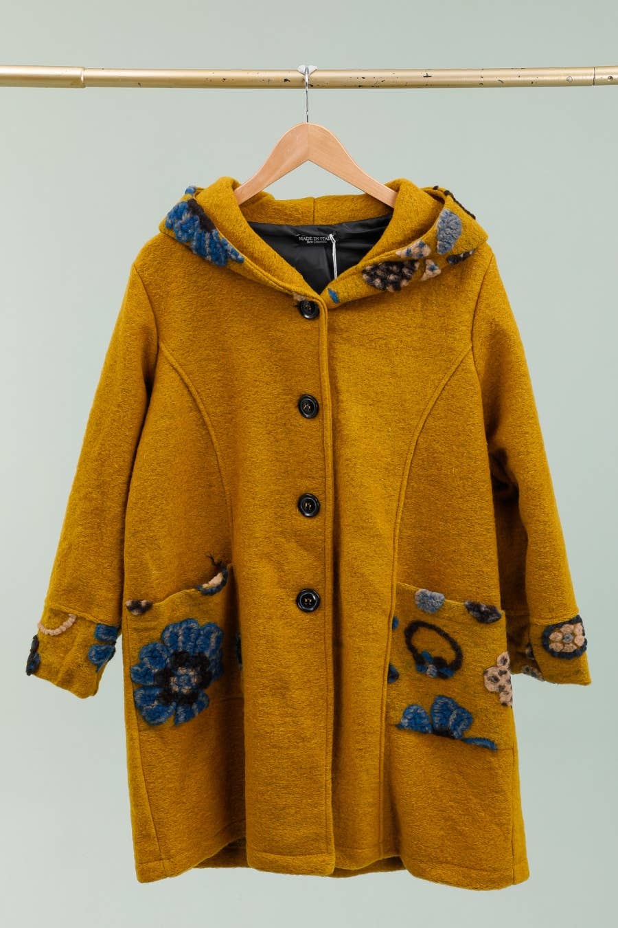 la maison des fibres naturelles – wholesale Rock - Dam – Broderad kappa 99025 80% ull 20% polyester10