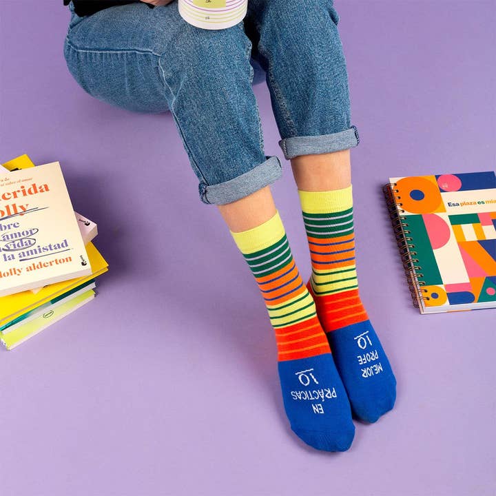 UO - Venta al por mayor Calcetines - Unisex - Calcetines "Mejor Profe En Prácticas"1