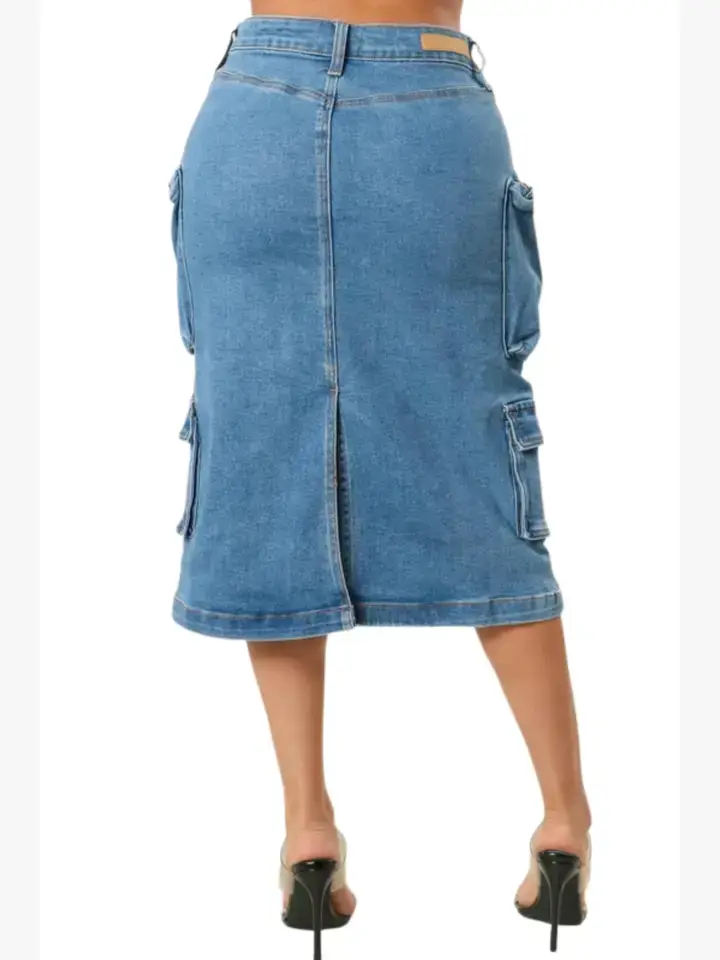 DENIM MEDIO Falda midi de mezclilla cargo con bolsillos de tiro alto y abertura trasera 58972M de venta al por mayor en Faire1