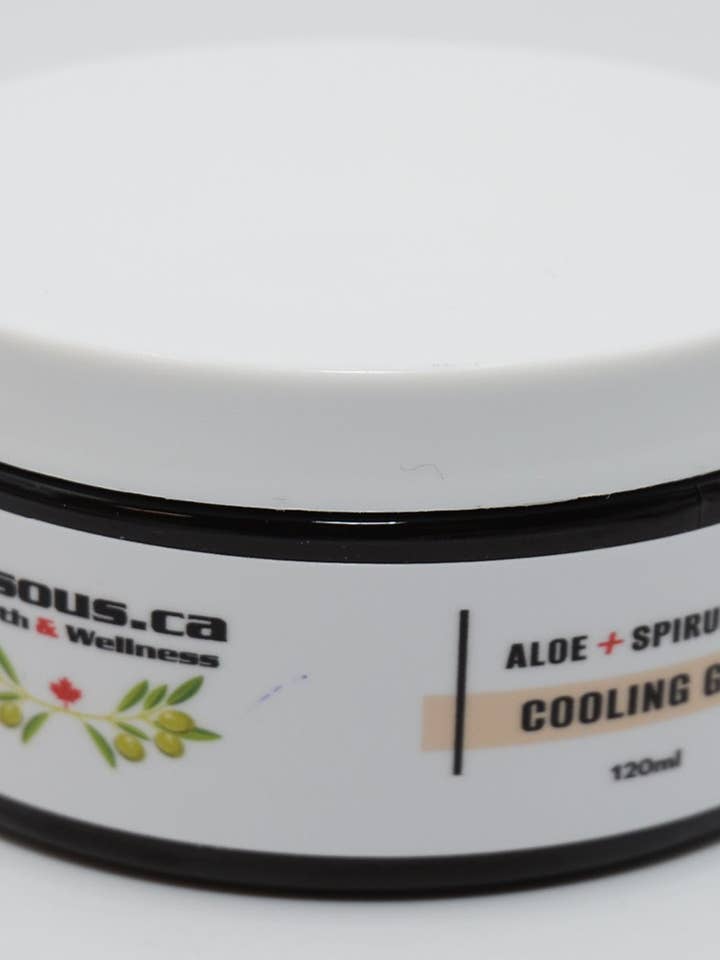 311. Gel rafraîchissant à l'aloès et à la spiruline pour la vente par Dr. Sous