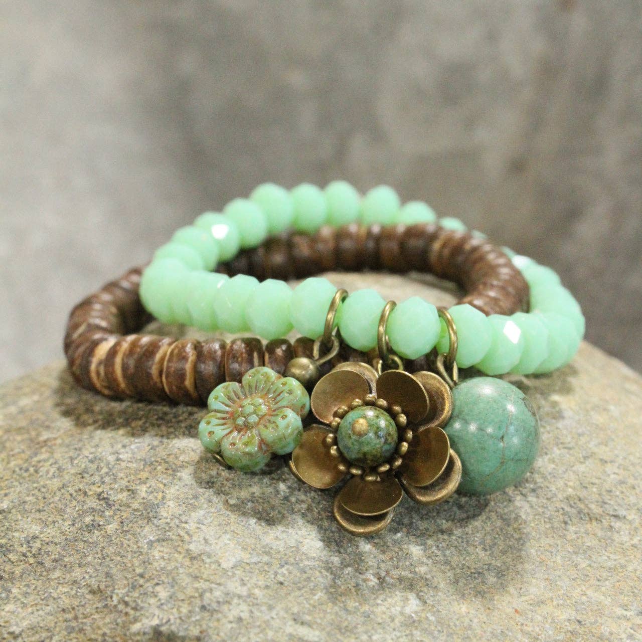 The Primitive Peddler, Inc. - Wholesale Charm/Dangle Bracelet - Vintage Stone & Wood Czech Flower Drop Stretch Bracelet Set3