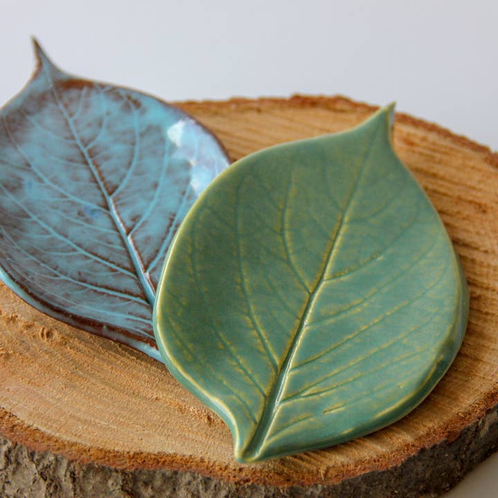 Prodigal Pottery - Vendita all'ingrosso Ciotole/Piatti decorativi - Piccolo piatto a forma di foglia1