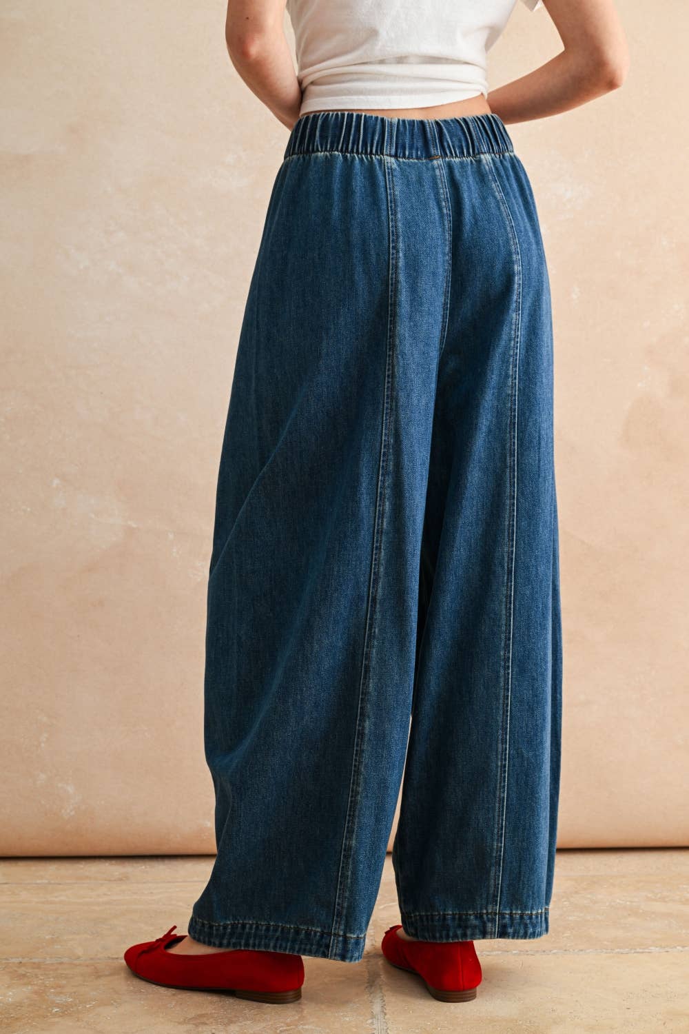 P5868   LOOSE BARREL ELASTIC BAND WAIST DENIM PANTS for wholesale on Faire2