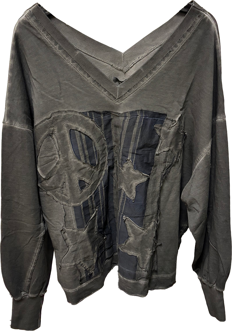 LeParisPetit by I Love Linen - Wholesale Sweatshirt - Women's - Sweatshirt Peace & Stars Patch Pigment-Wash Terry – 4 Colors2