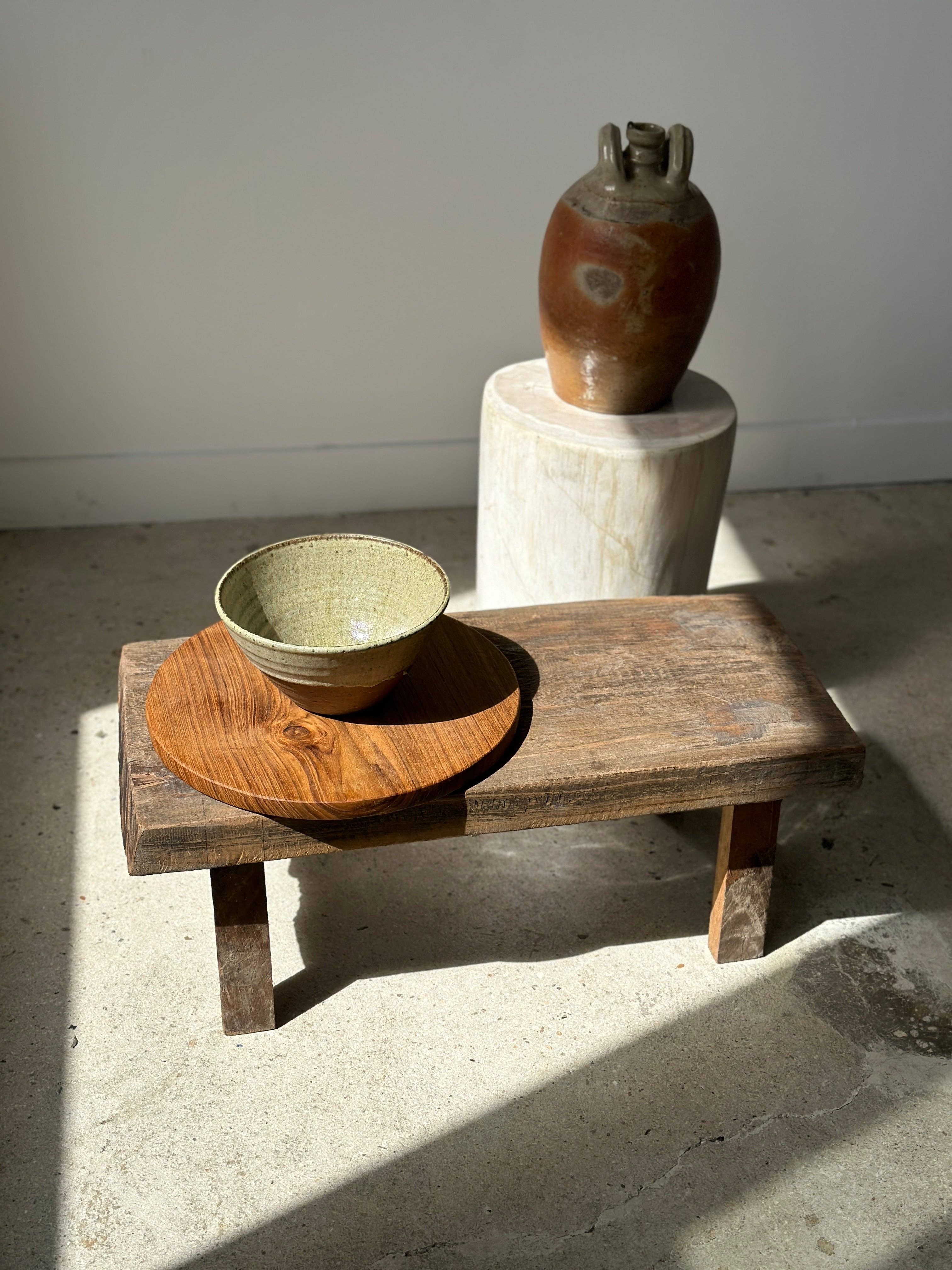 Office Objets – wholesale Skärbräda – Rund skärbräda i urholkad teak D:3073