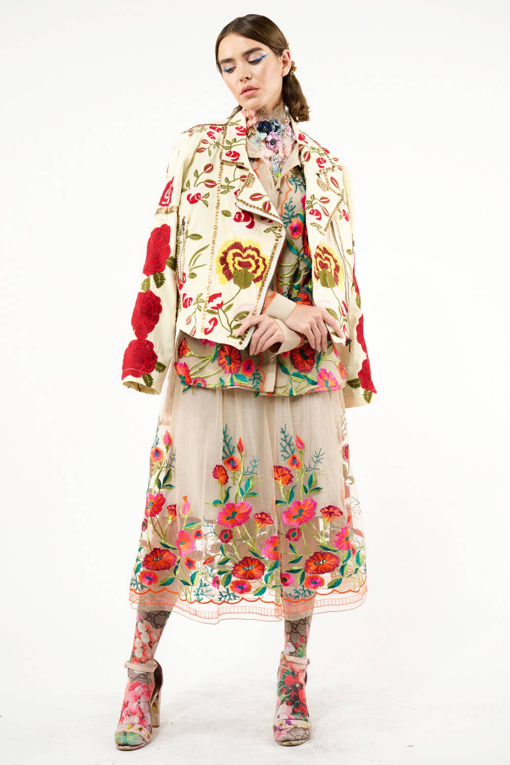 Blu Denim Camicia vintage con ricamo floreale di tulipani in vendita all'ingrosso su Faire41