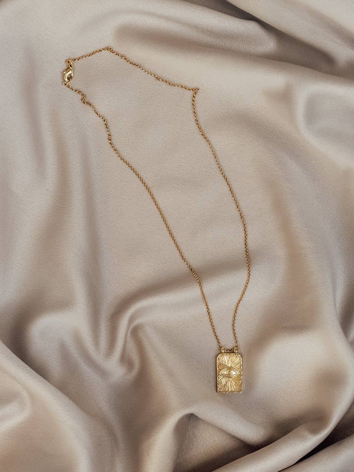 Le Collier de Jasmin pour la vente par Oak + Eve
