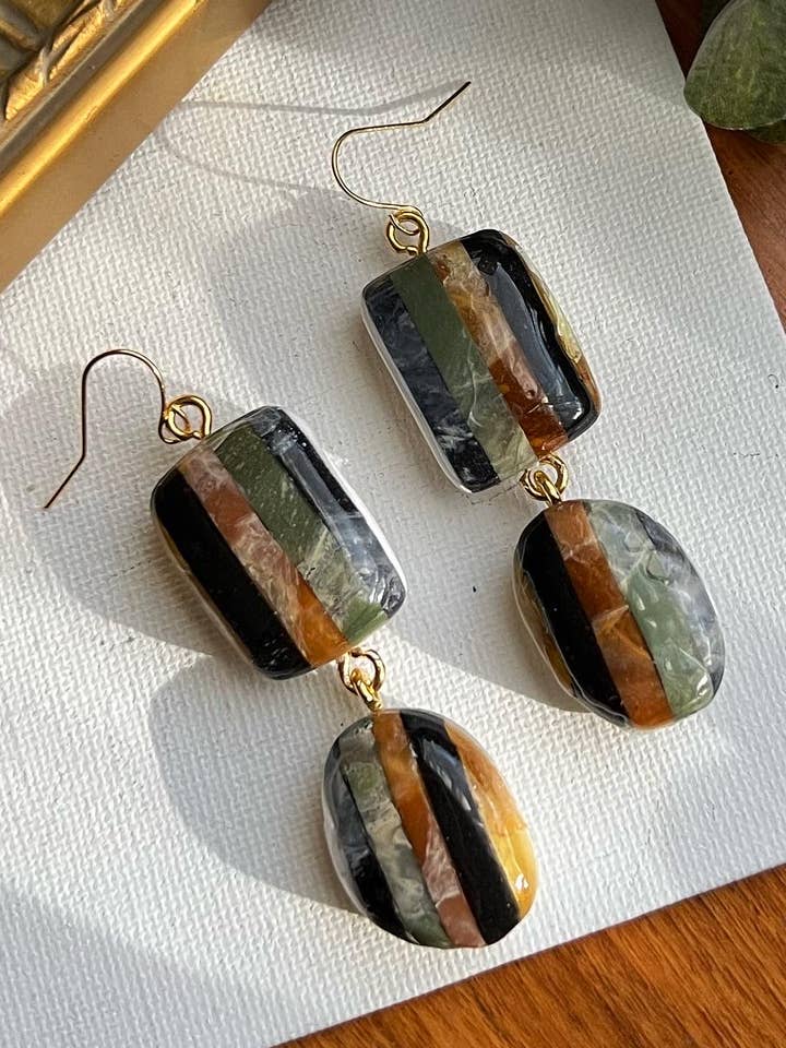 boucles d'oreilles en perles d'argile polymère marbre rayé pour la vente par Frida Smallo Designs