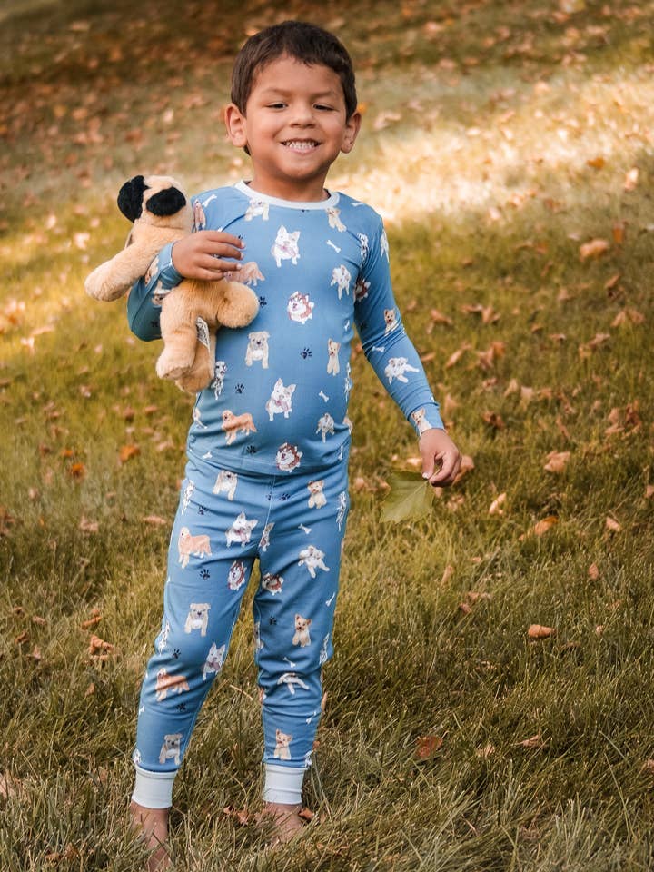 **FERMETURE** Pyjama 2 pièces pour enfants Dog-gone Comfy pour la vente par Judy rue designs