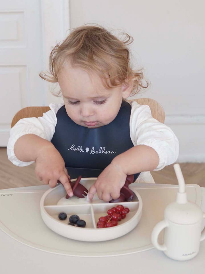 Silicone bib - Ocean Blue for wholesale by Bobbi Balloon